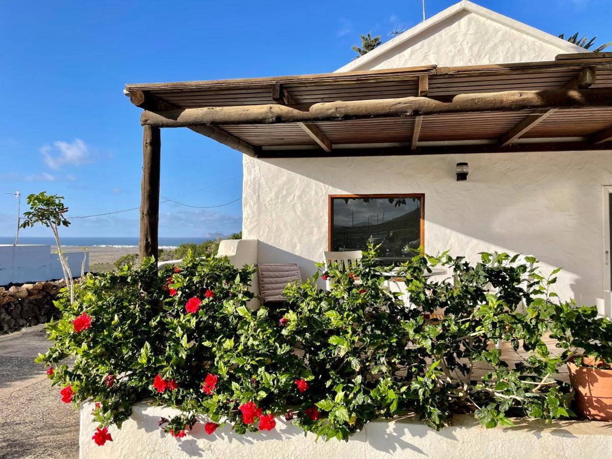 Casa Famara Villa Teguise  Exterior photo